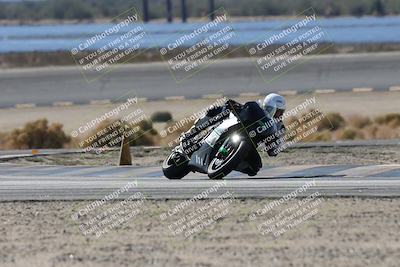 media/Nov-16-2025-Race Pace (Sun) [[8c5fa54630]]/Verified Riders/3-Turn 14 (1045am)/